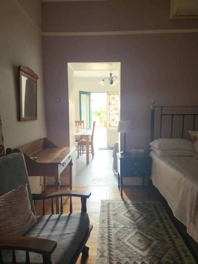 Die Dorpshuis Graaff-Reinet エクステリア 写真