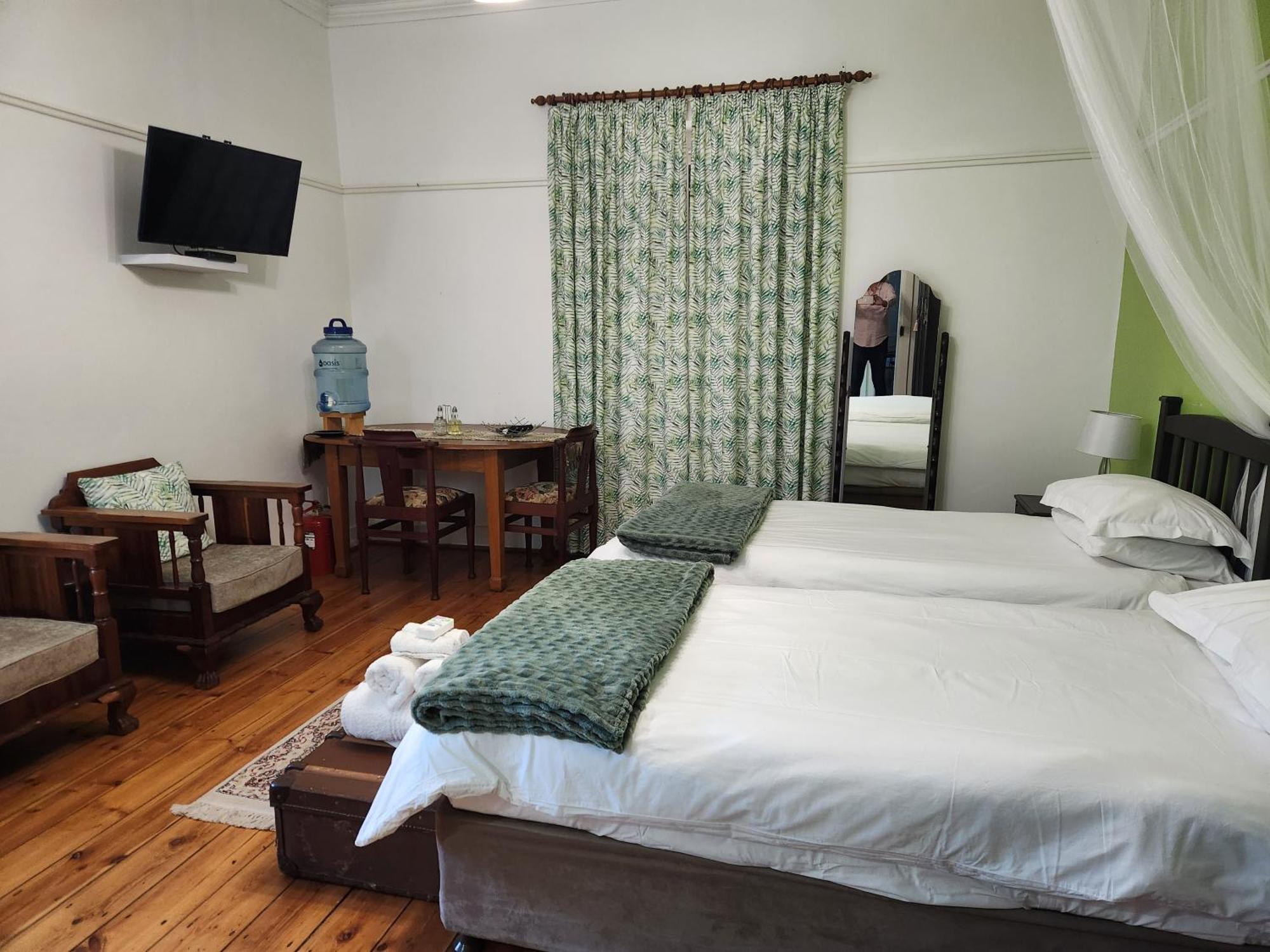 Die Dorpshuis Graaff-Reinet エクステリア 写真
