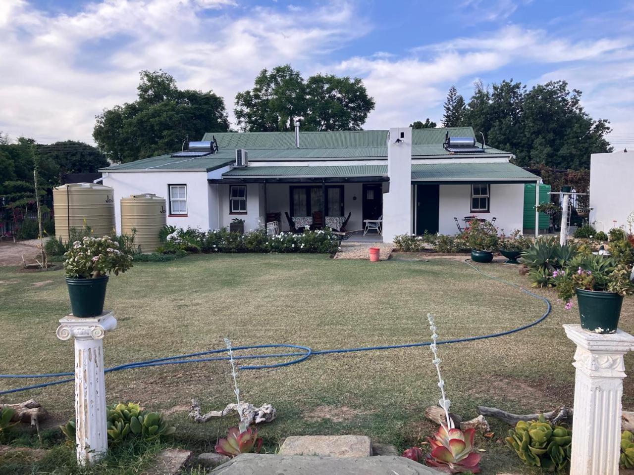 Die Dorpshuis Graaff-Reinet エクステリア 写真